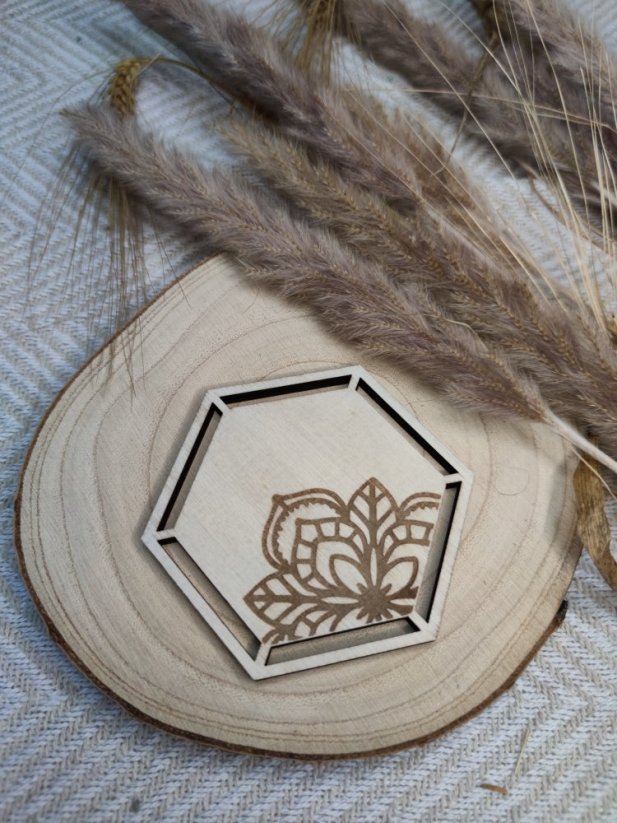 Macrame podtácky - Dekor: Topol, Tvar podtácky macrame: Trojúhelník, Podtácek macrame varianta: Obrázek 2